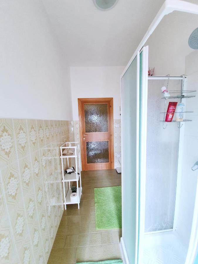 Affittacamere Zona Caserma-Stazione 폴리뇨 외부 사진